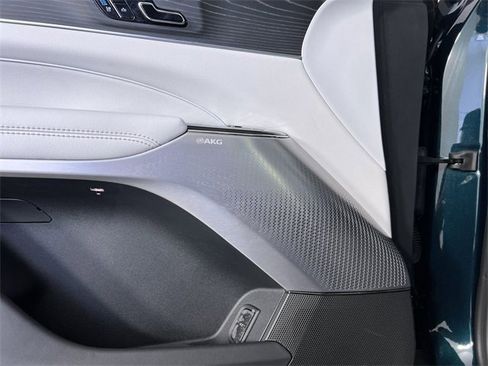 Certified 2025 Cadillac Lyriq Luxury image 25