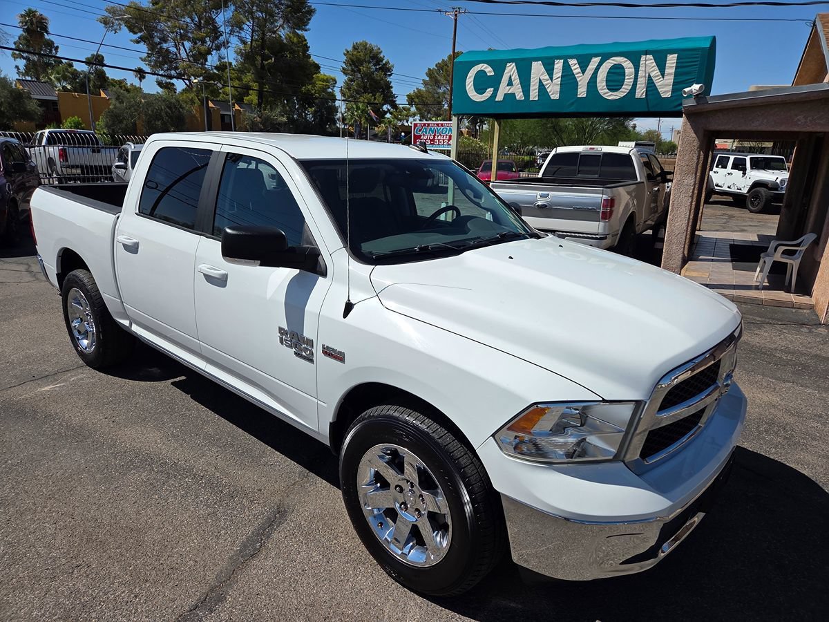 Used 2020 RAM 1500 Classic SLT w/ Luxury Group AWD/4WD image 2