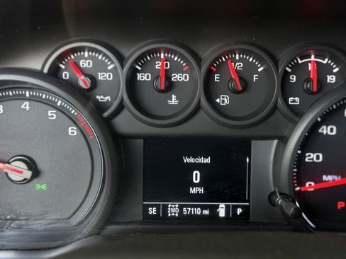 Used 2020 Chevrolet Silverado 1500 Custom w/ Custom Value Package image 38