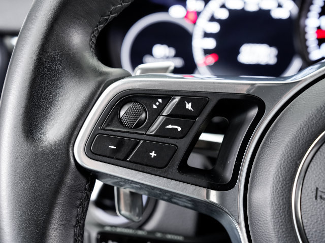 Certified 2019 Porsche Cayenne AWD/4WD image 13