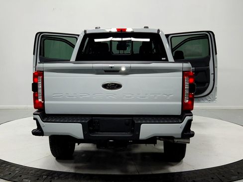 Used 2025 Ford F250 Lariat w/ Black Appearance Package AWD/4WD image 16