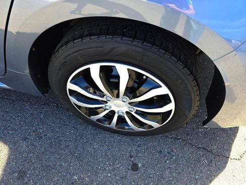 Used 2021 Toyota Corolla LE image 37