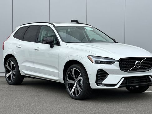 New 2025 Volvo XC60 B5 Ultra w/ Protection Package Premier image 7