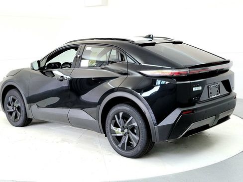 New 2026 Toyota C-HR AWD/4WD image 4