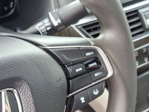 Used 2020 Honda Accord EX image 22