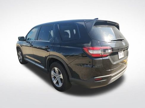 Used 2025 Honda Pilot EX-L image 5