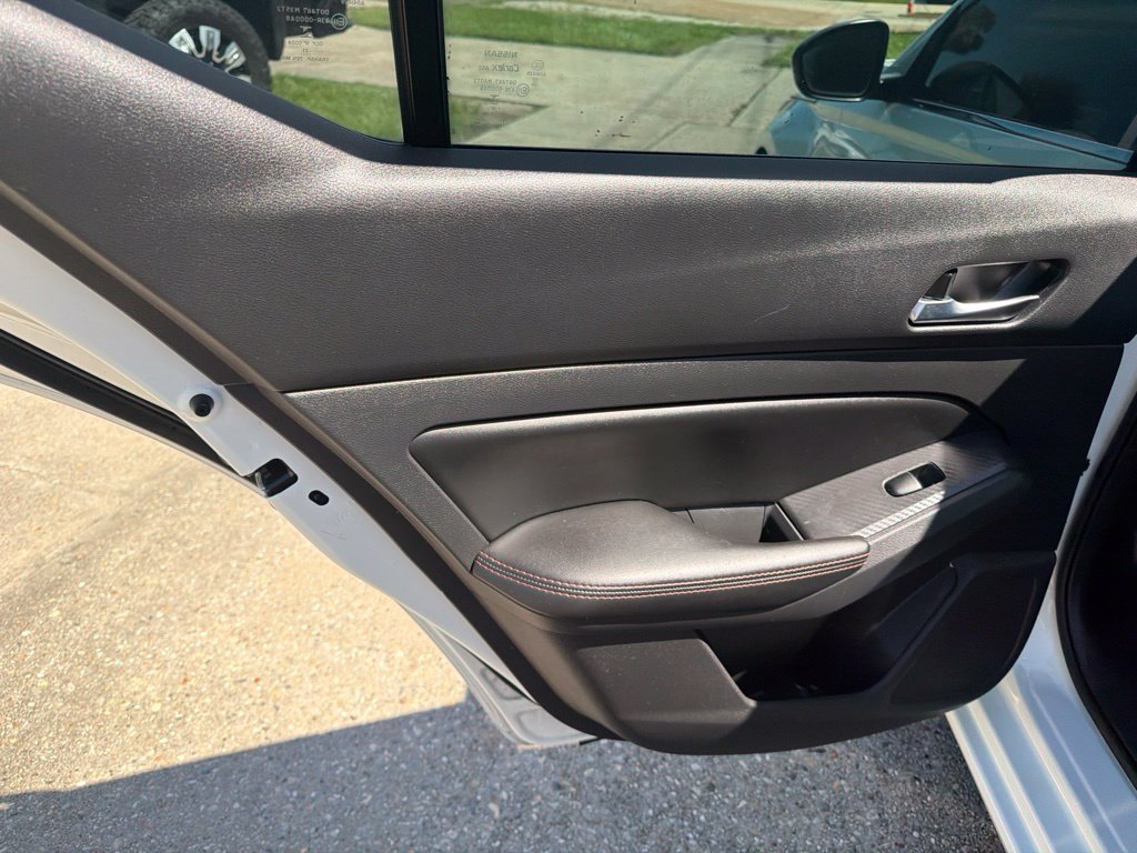 Used 2021 Nissan Altima 2.5 SR FWD image 14