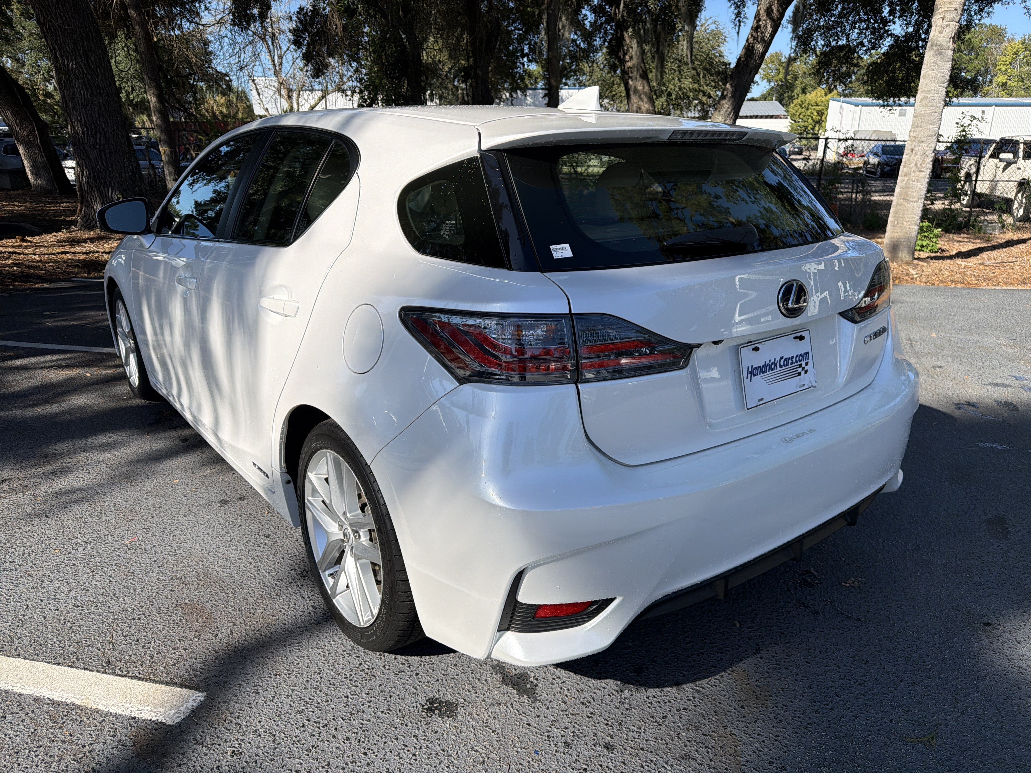 Used 2015 Lexus CT 200h w/ Navigation Package FWD image 7