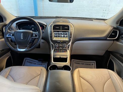 Used 2019 Lincoln Nautilus Reserve image 5