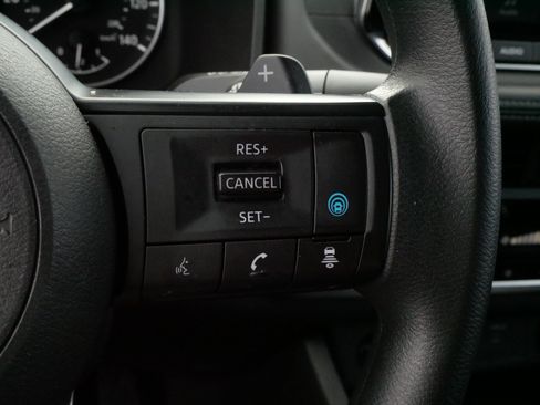 Used 2024 Nissan Rogue SV AWD/4WD image 27