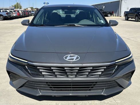 Used 2024 Hyundai Elantra SEL image 30