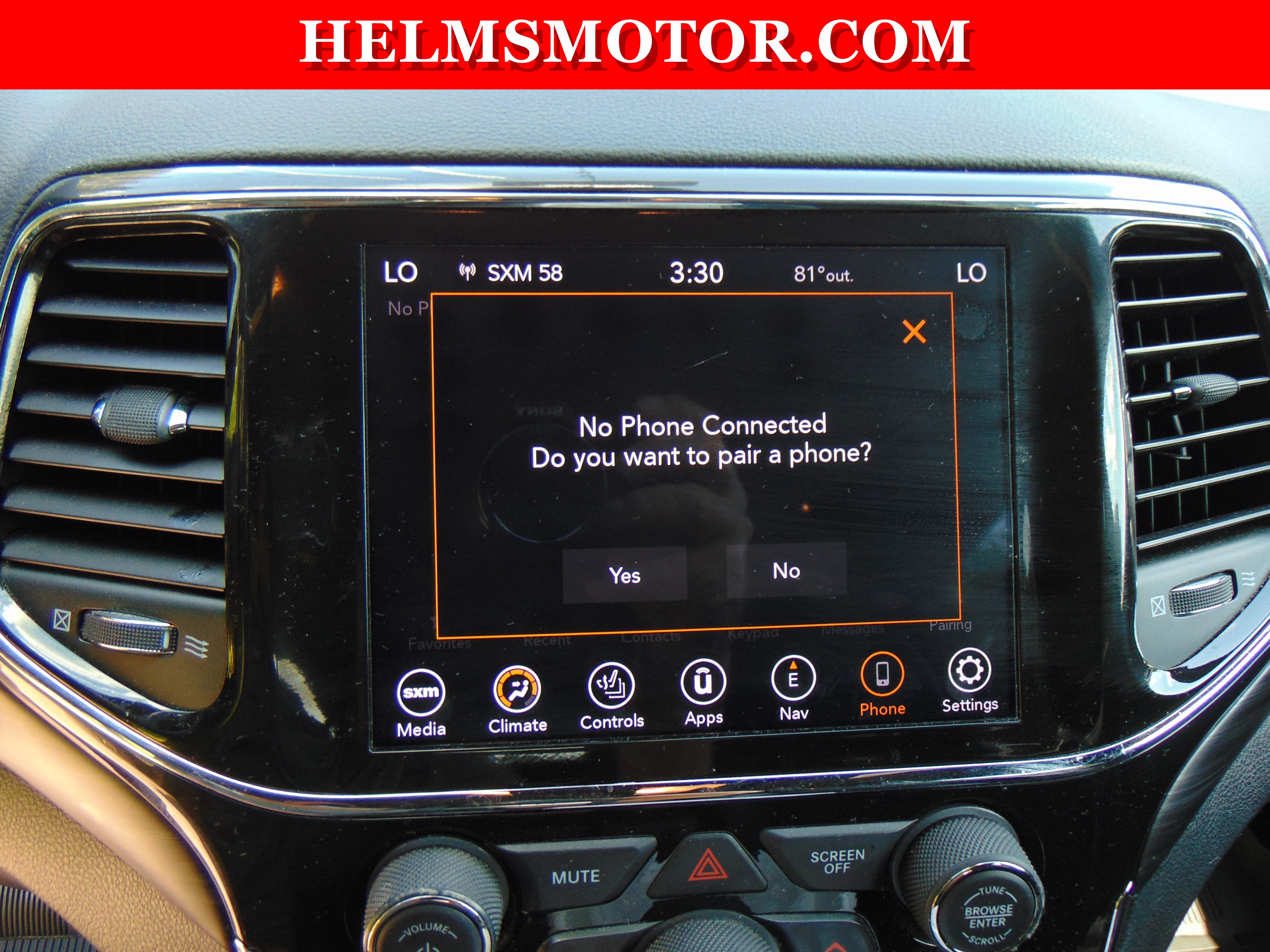 Used 2021 Jeep Grand Cherokee Laredo X RWD image 27