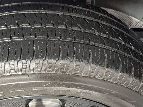 Used 2022 Jeep Wrangler Unlimited Sahara image 9