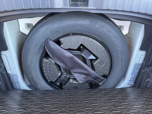 Used 2019 Toyota RAV4 Limited image 19