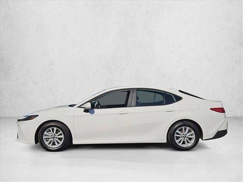 Used 2026 Toyota Camry LE FWD image 9