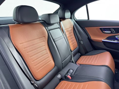 Used 2024 Mercedes-Benz C 43 AMG 4MATIC Sedan image 47