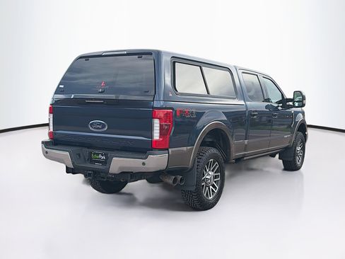 Used 2017 Ford F250 Lariat w/ Lariat Ultimate Package AWD/4WD image 9