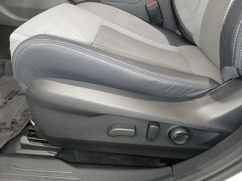 Used 2024 Subaru Outback Premium AWD/4WD image 16