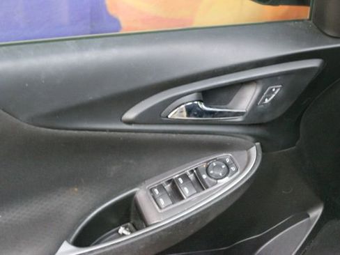 Used 2021 Chevrolet Malibu RS FWD image 13