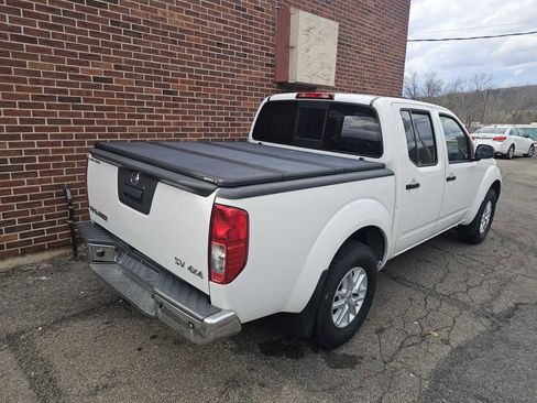Used 2019 Nissan Frontier SV w/ Value Truck Package AWD/4WD image 2