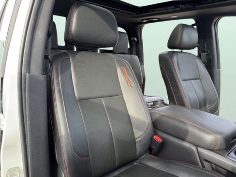 Used 2021 Nissan Titan PRO-4X w/ Pro-4x Convenience Package image 35