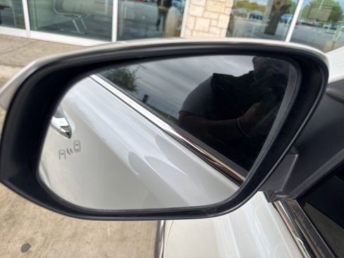 Used 2017 Toyota RAV4 Limited image 12