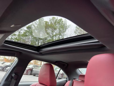 Used 2018 Lexus IS 300 F Sport w/ F Sport Package image 33