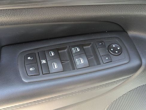 Used 2021 Jeep Grand Cherokee Laredo X AWD/4WD image 15