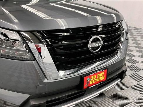 New 2025 Nissan Pathfinder Platinum w/ Cargo Package image 14