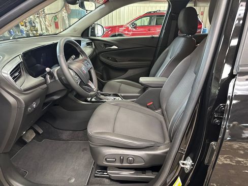 Used 2024 Buick Encore GX Preferred w/ Comfort Package AWD/4WD image 14