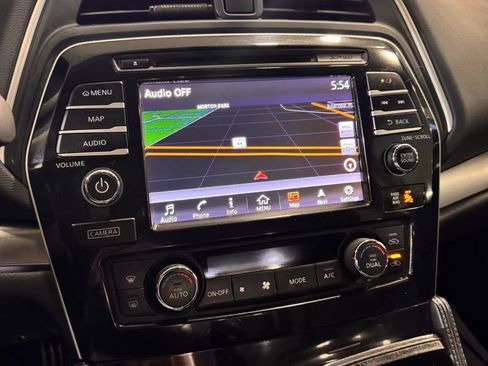 Used 2016 Nissan Maxima SR image 27