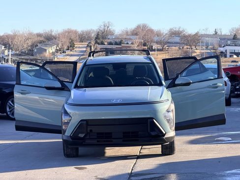 Used 2024 Hyundai Kona SEL w/ Convenience Package image 19