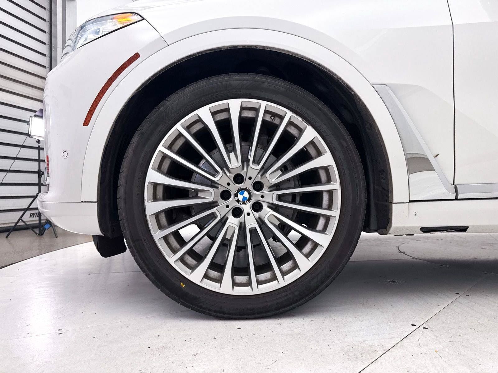 Used 2019 BMW X7 xDrive40i w/ Premium Package AWD/4WD image 19