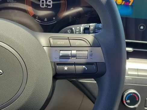 New 2026 Hyundai Kona SE FWD image 8