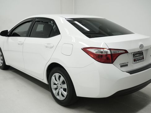Used 2016 Toyota Corolla LE FWD image 6
