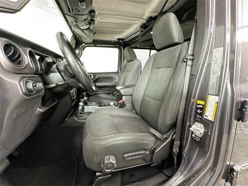 Used 2021 Jeep Gladiator Sport image 10