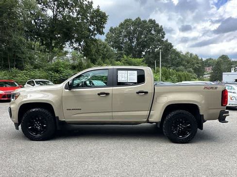 Used 2022 Chevrolet Colorado Z71 AWD/4WD image 2