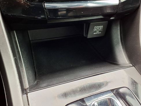 Used 2017 Honda Accord Sport image 8