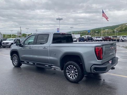 Used 2023 GMC Sierra 1500 AT4 w/ Technology Package AWD/4WD image 3
