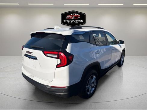 Used 2022 GMC Terrain SLE w/ Driver Convenience Package AWD/4WD image 5