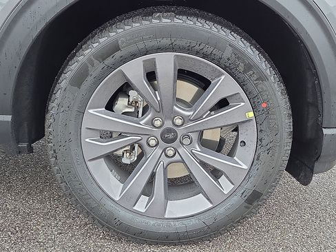 New 2026 Ford Explorer Active w/ Active Comfort Package image 7