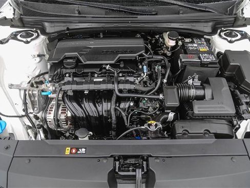 Certified 2025 Kia K4 LX image 28