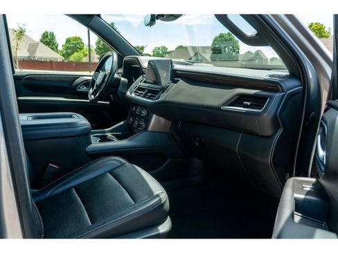 Used 2023 Chevrolet Tahoe High Country AWD/4WD image 21
