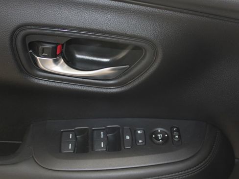 Used 2024 Honda HR-V LX image 6