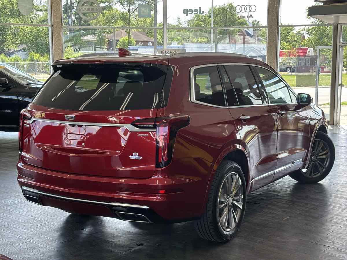 Used 2021 Cadillac XT6 Premium Luxury AWD/4WD image 7