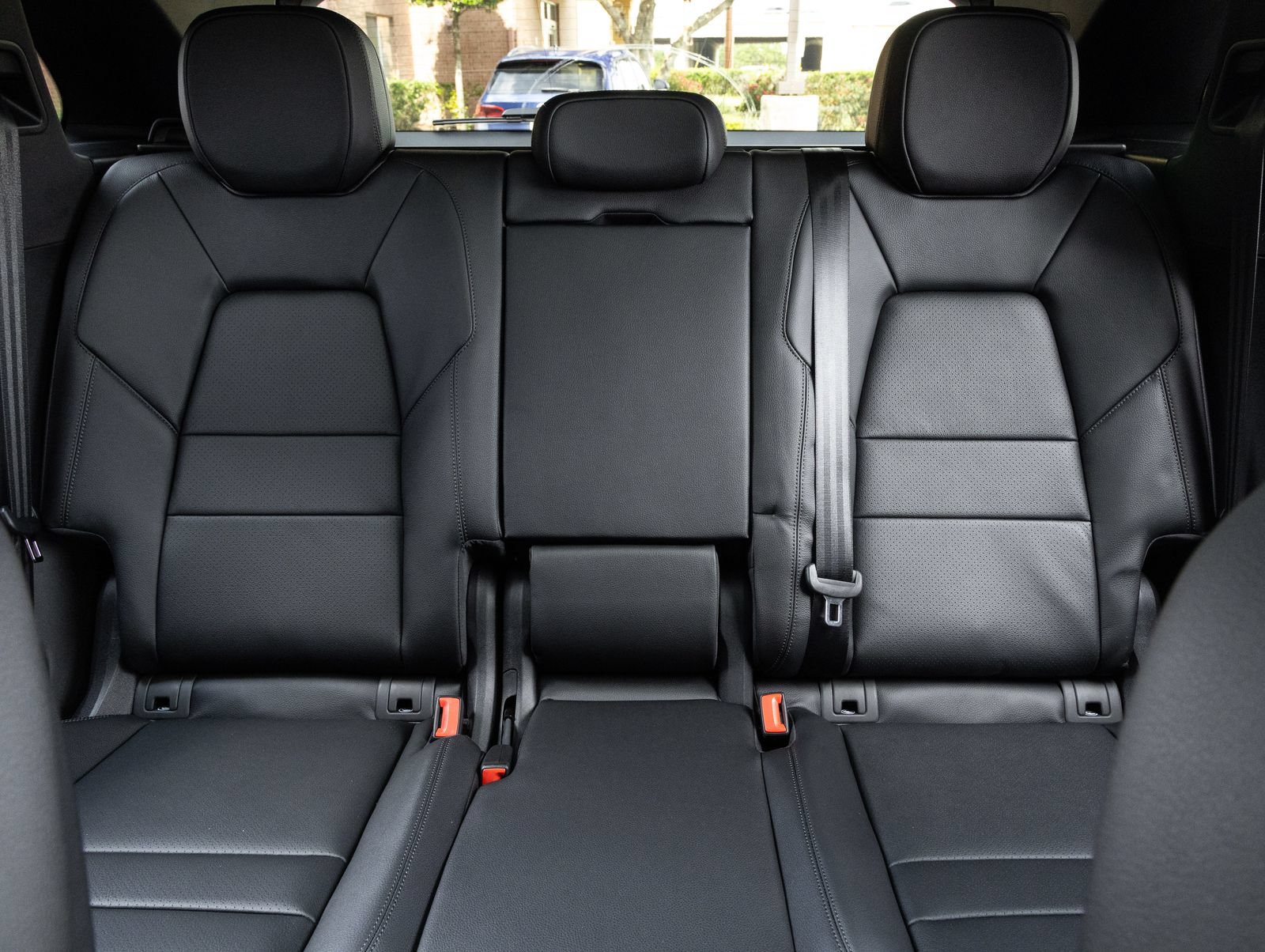 Certified 2026 Porsche Cayenne AWD/4WD image 27