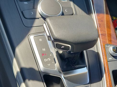Used 2019 Audi A4 2.0T Premium w/ Convenience Package AWD/4WD image 16