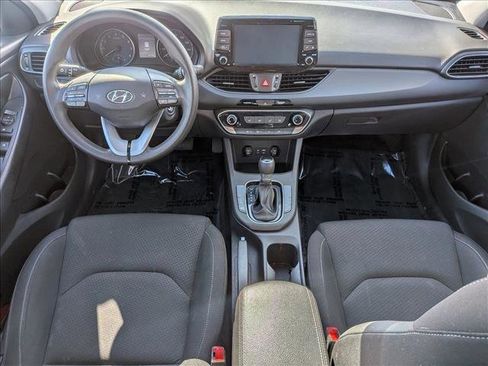 Used 2020 Hyundai Elantra GT image 16