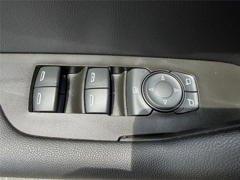 Used 2021 Chevrolet Blazer LT w/ Sound & Technology Package FWD image 23