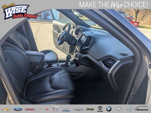 Used 2019 Jeep Cherokee High Altitude image 22